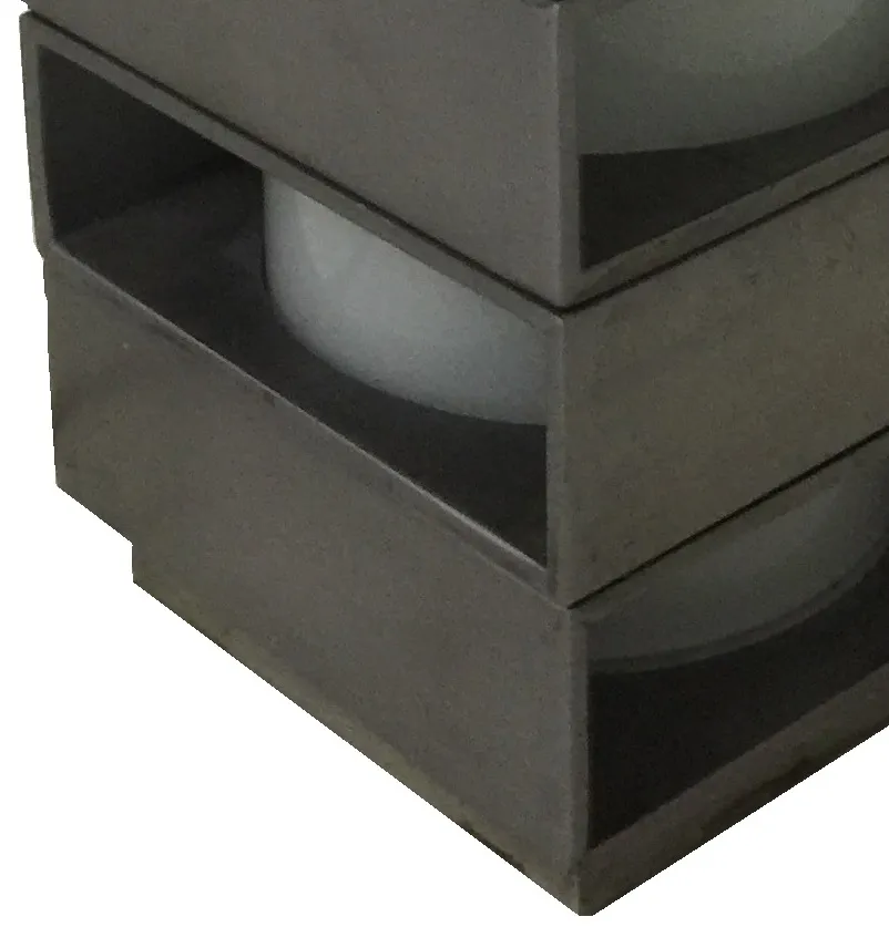 lampada da tavolo antica dallo stile minimalista in un ambiente accogliente