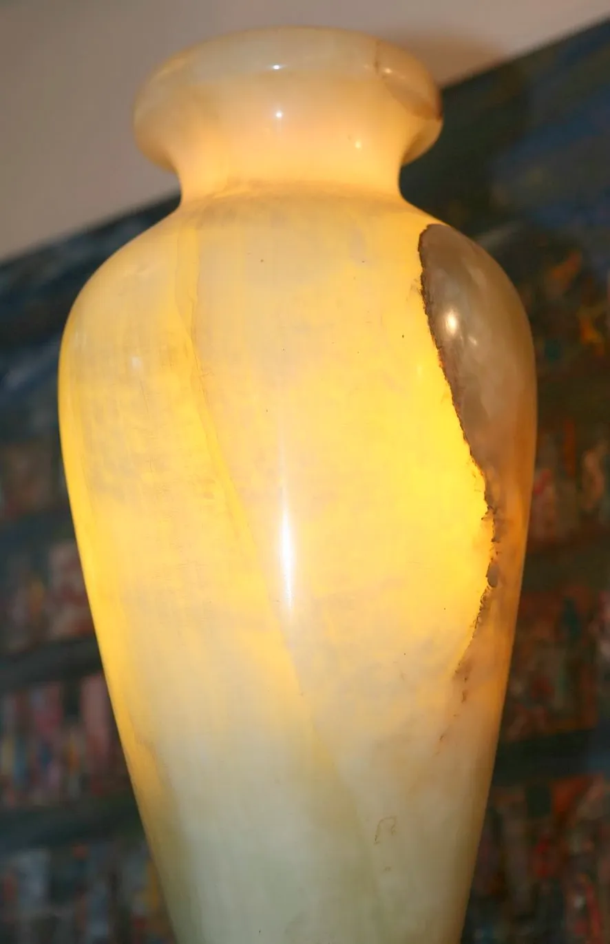 antique table lamp with warm light and elegant design, perfect for ambient lighting