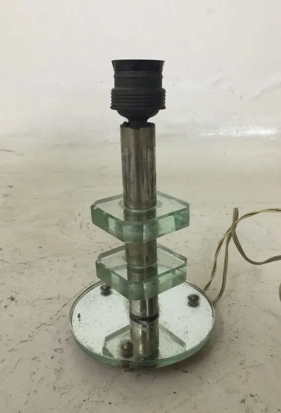 antike Tischlampe mit Glasbasis adnet jacques