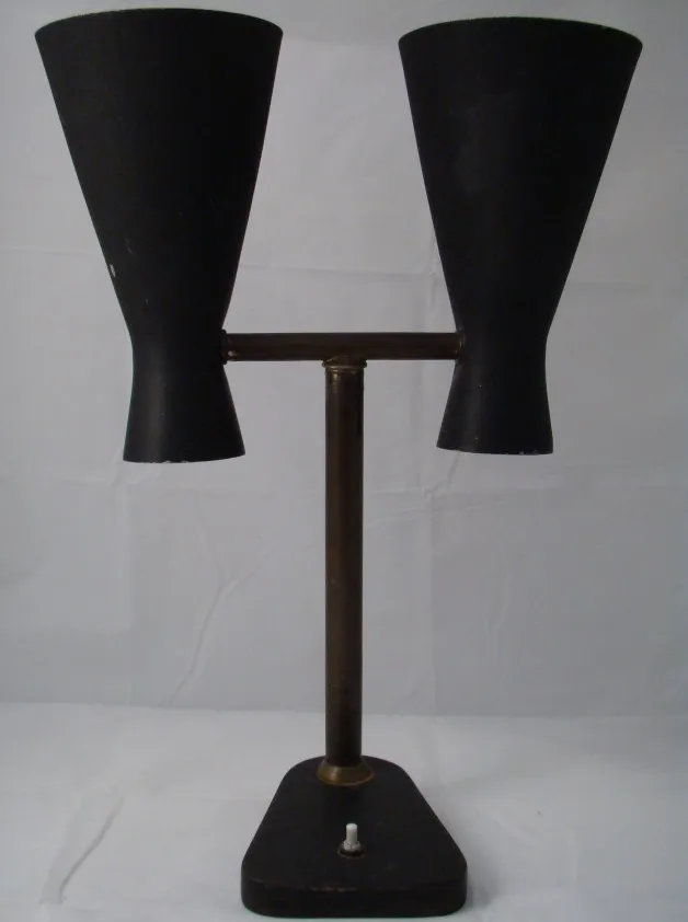 Antike Tischlampe mit zwei schwarzen Schirmen, Metallbasis