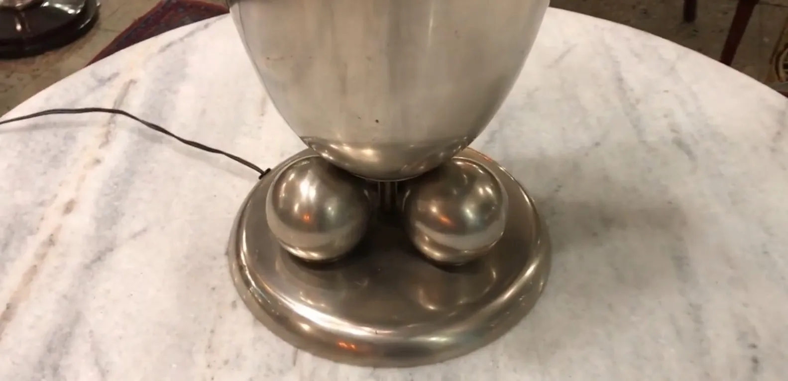 Lampe de bureau ancienne WMF avec base circulaire décorative