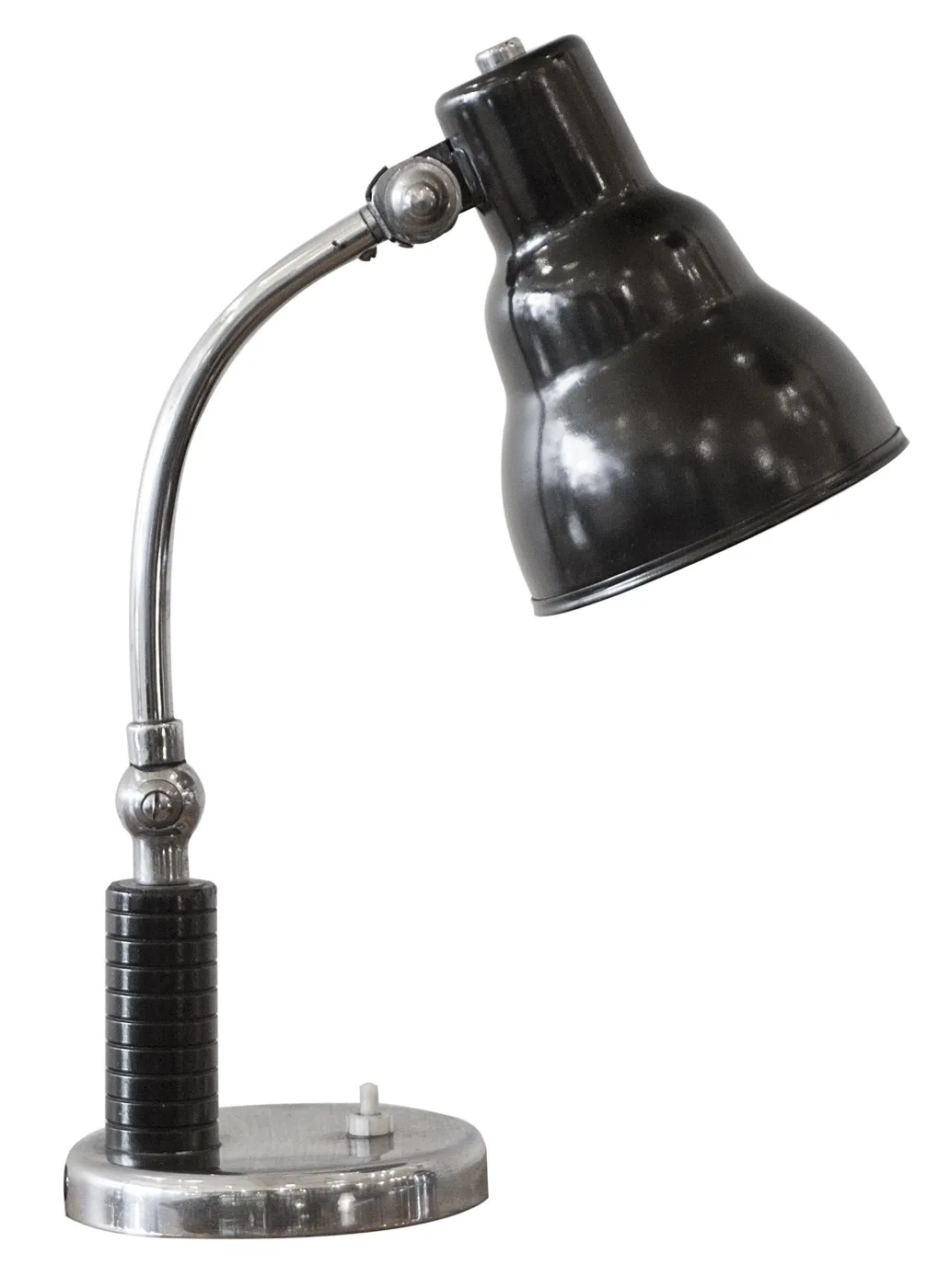 Antike Tischlampe Christian Dell mit elegantem Design, rundem Sockel und beweglichem Arm.