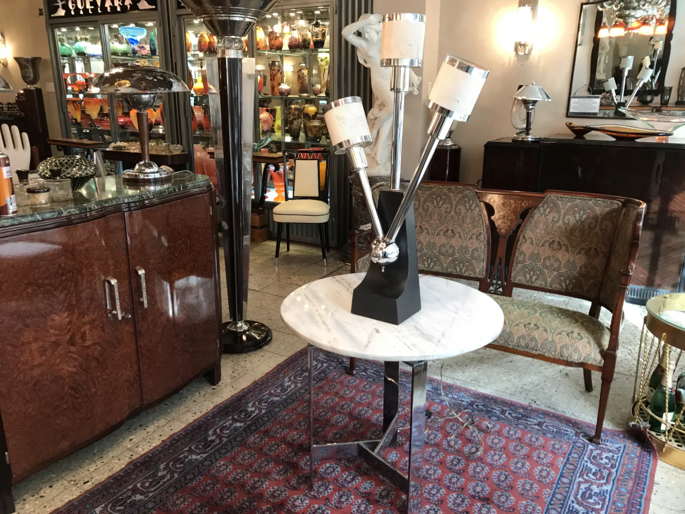 古董檯燈，現代設計，三個燈罩，舒適的氛圍