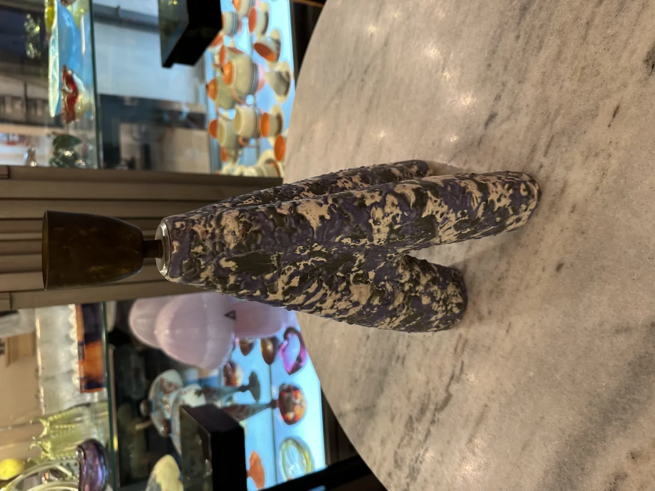 古董台灯，独特设计，营造宜人氛围。