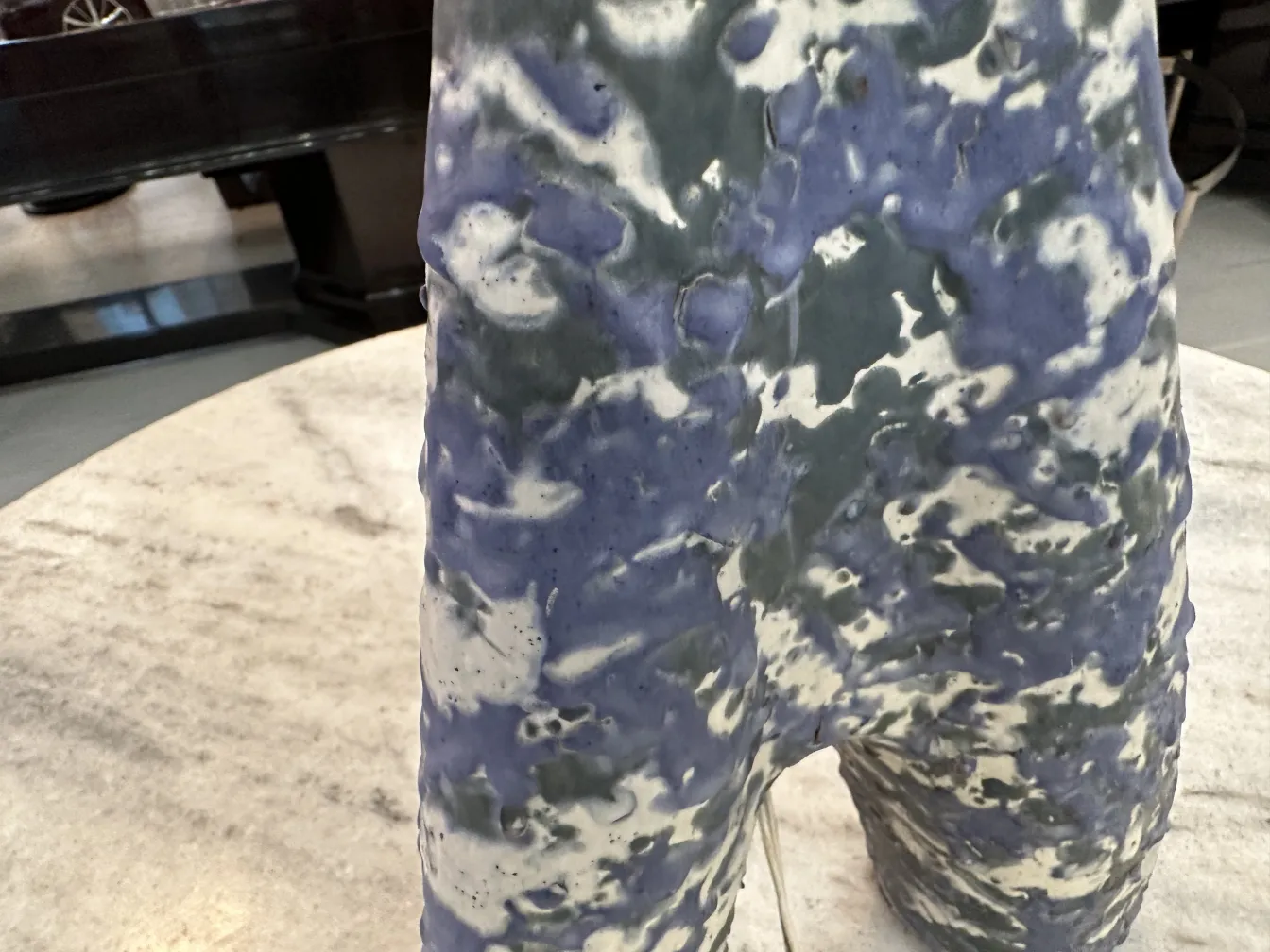 古董台灯独特设计和柔和的颜色