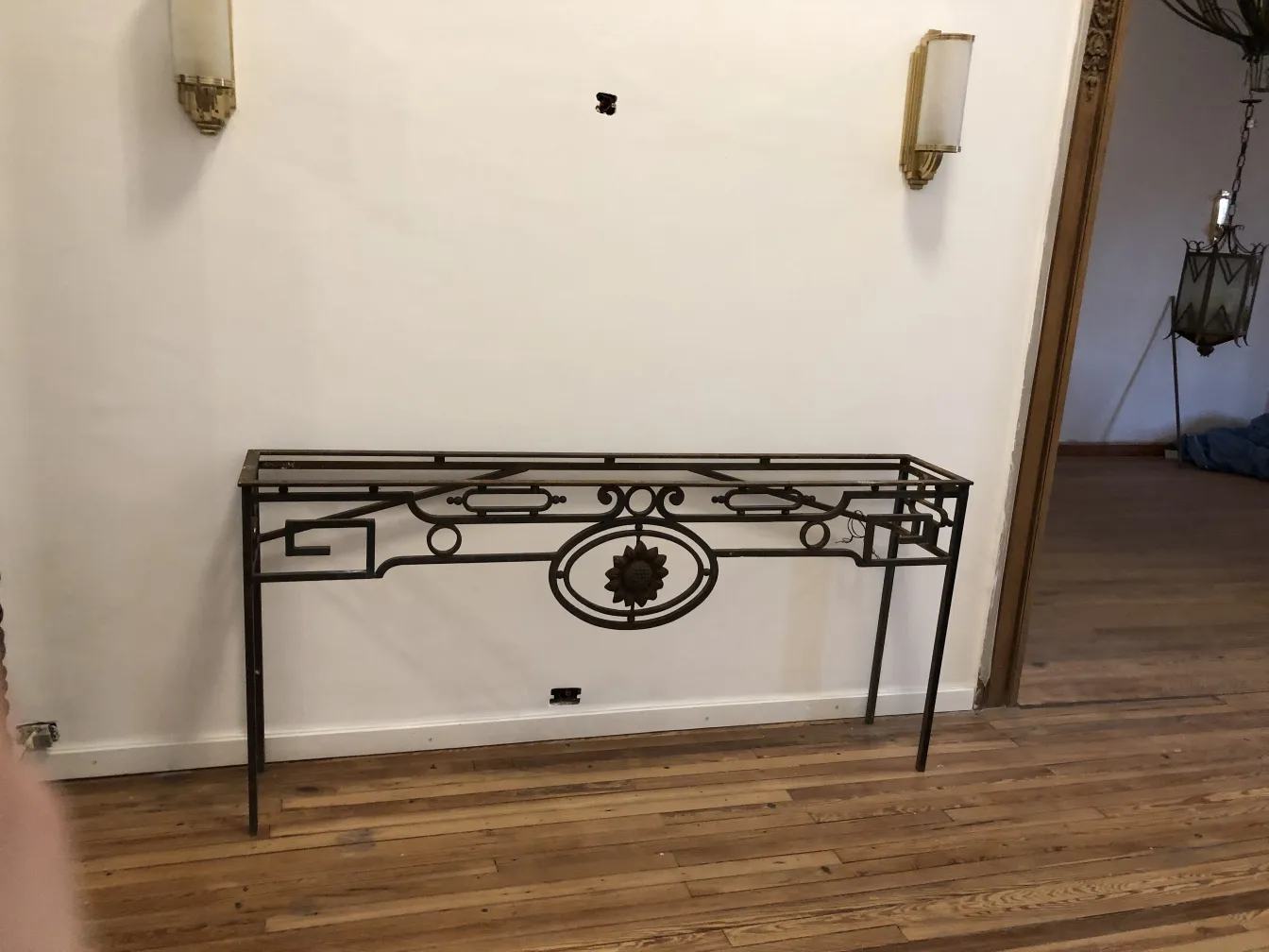 dekoraive antike dresuar mit kompliziertem Design