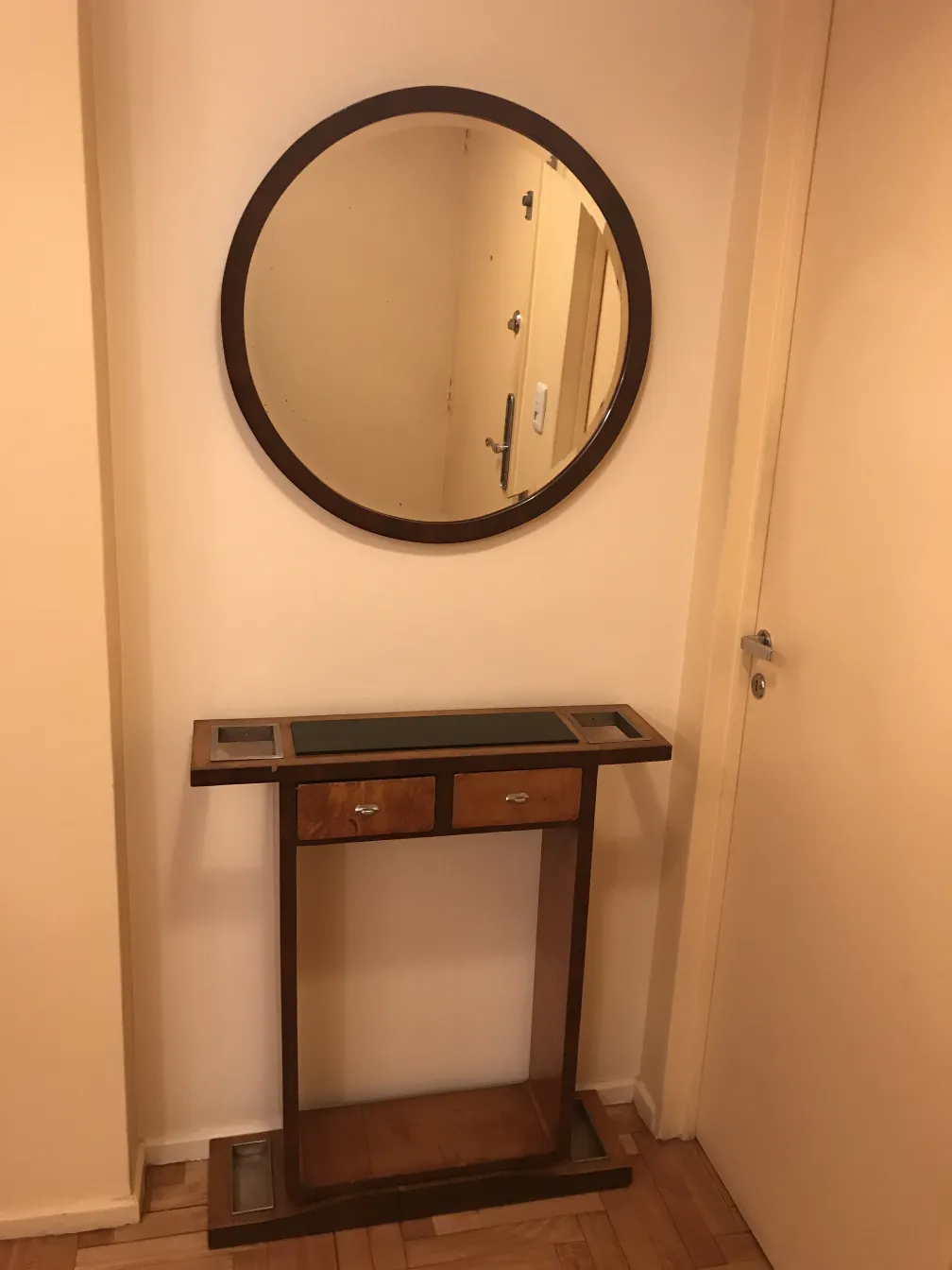 dresuar ancien avec deux tiroirs et miroir rond