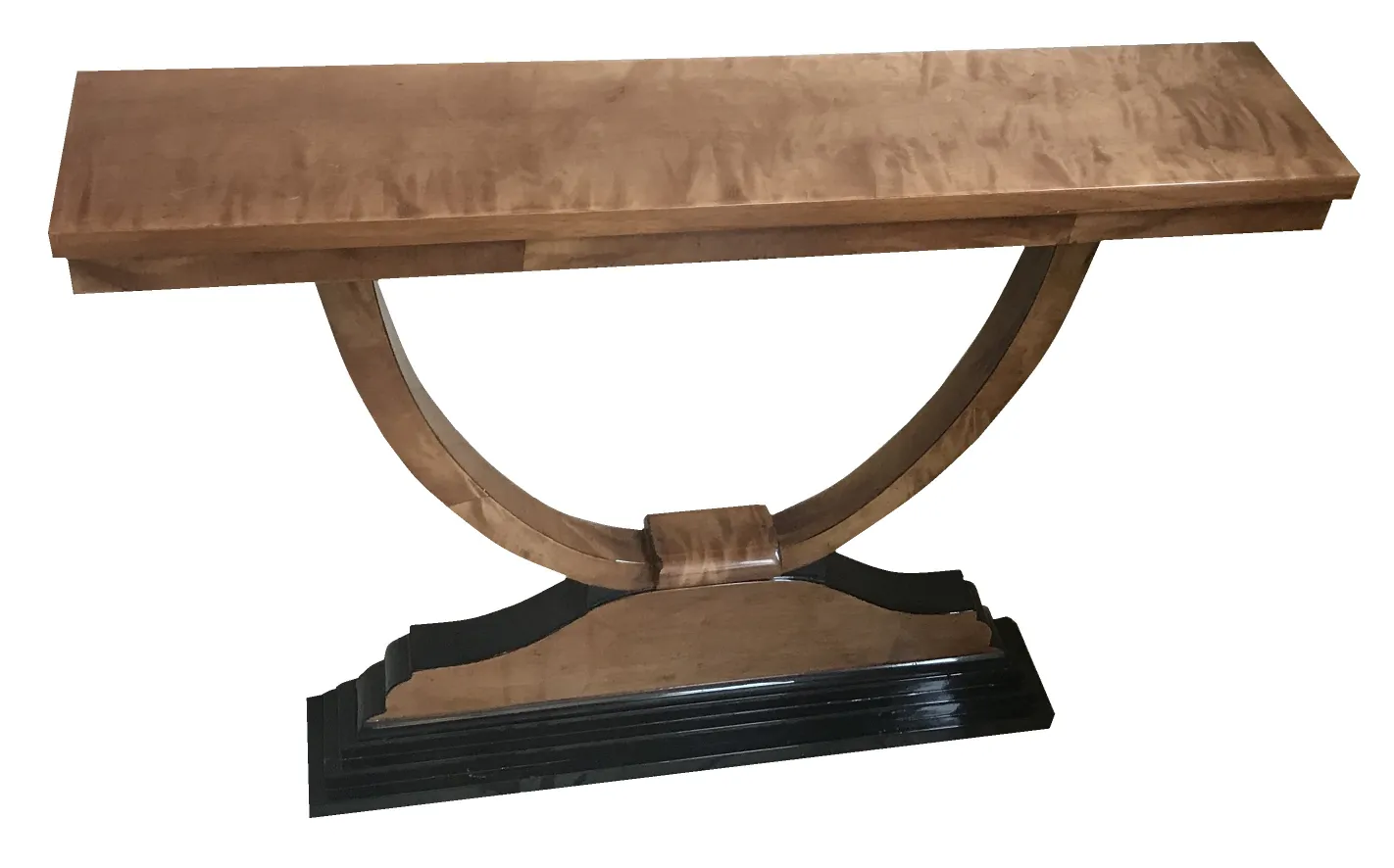 Ansicht von zwei eleganten antiken Konsolen mit geschwungenem Design