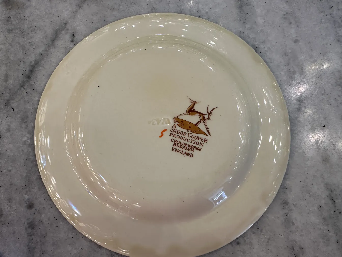 古董茶具配底部装饰盘。