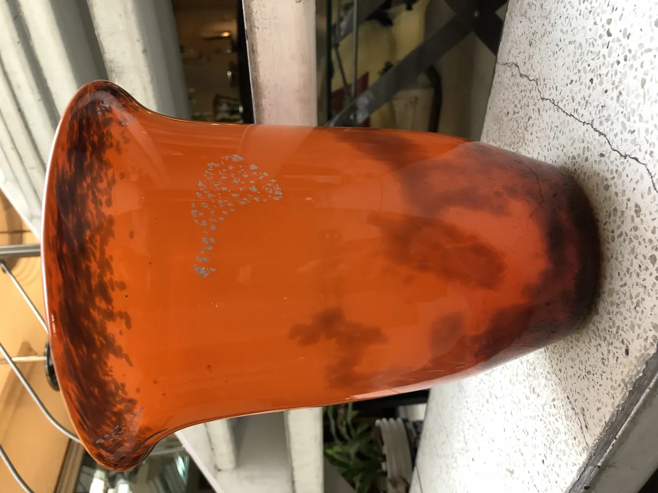 鲜艳的签名字玻璃muller freres，具有显著的视觉细节