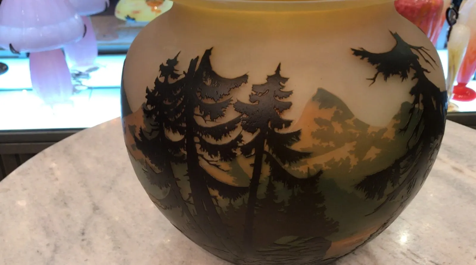 Beau verre ancien signé de Muller Freres avec paysages