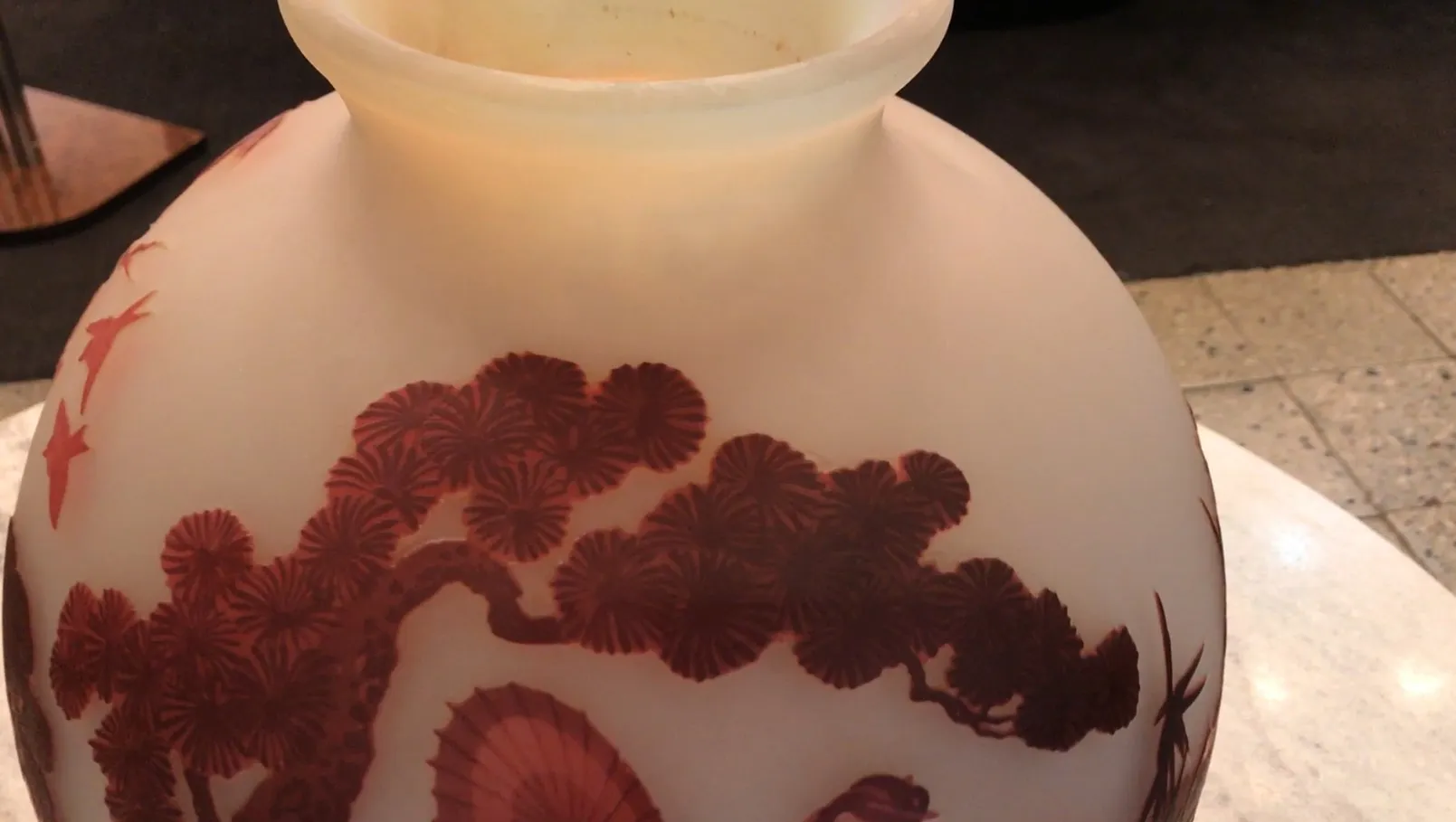 glass signed Muller Fres with warm artistic design featuring flowers and birds, antique