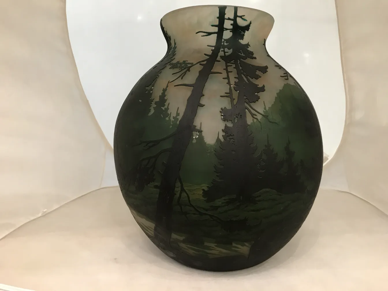 숲 디자인의 뮬러 프레레 서명 유리잔