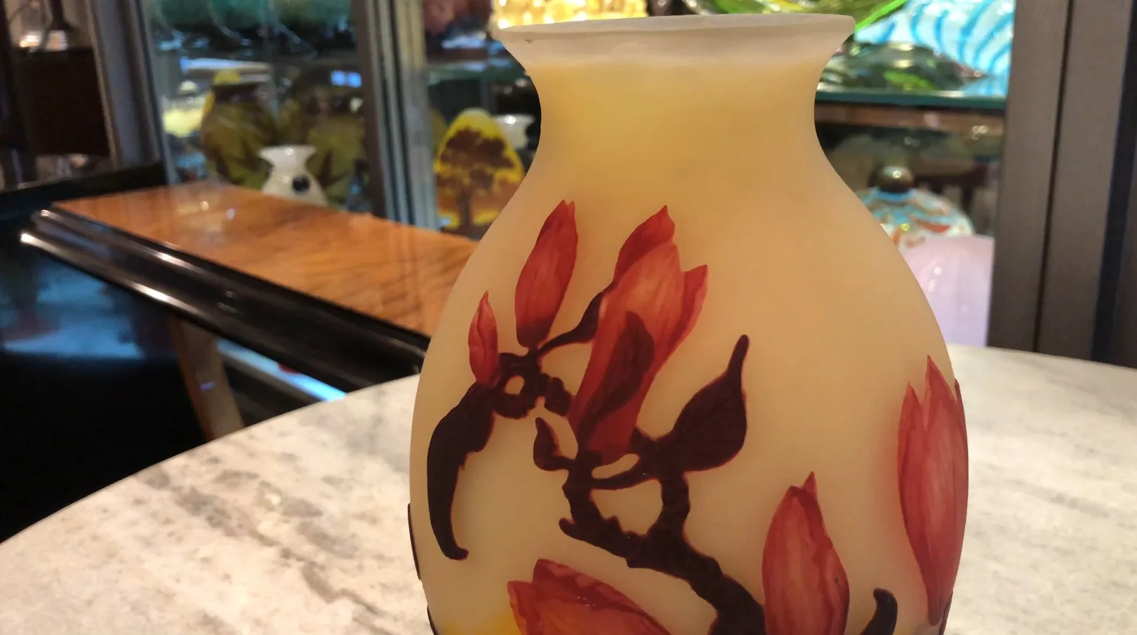 带花卉图案的古董Muller Fres签名玻璃