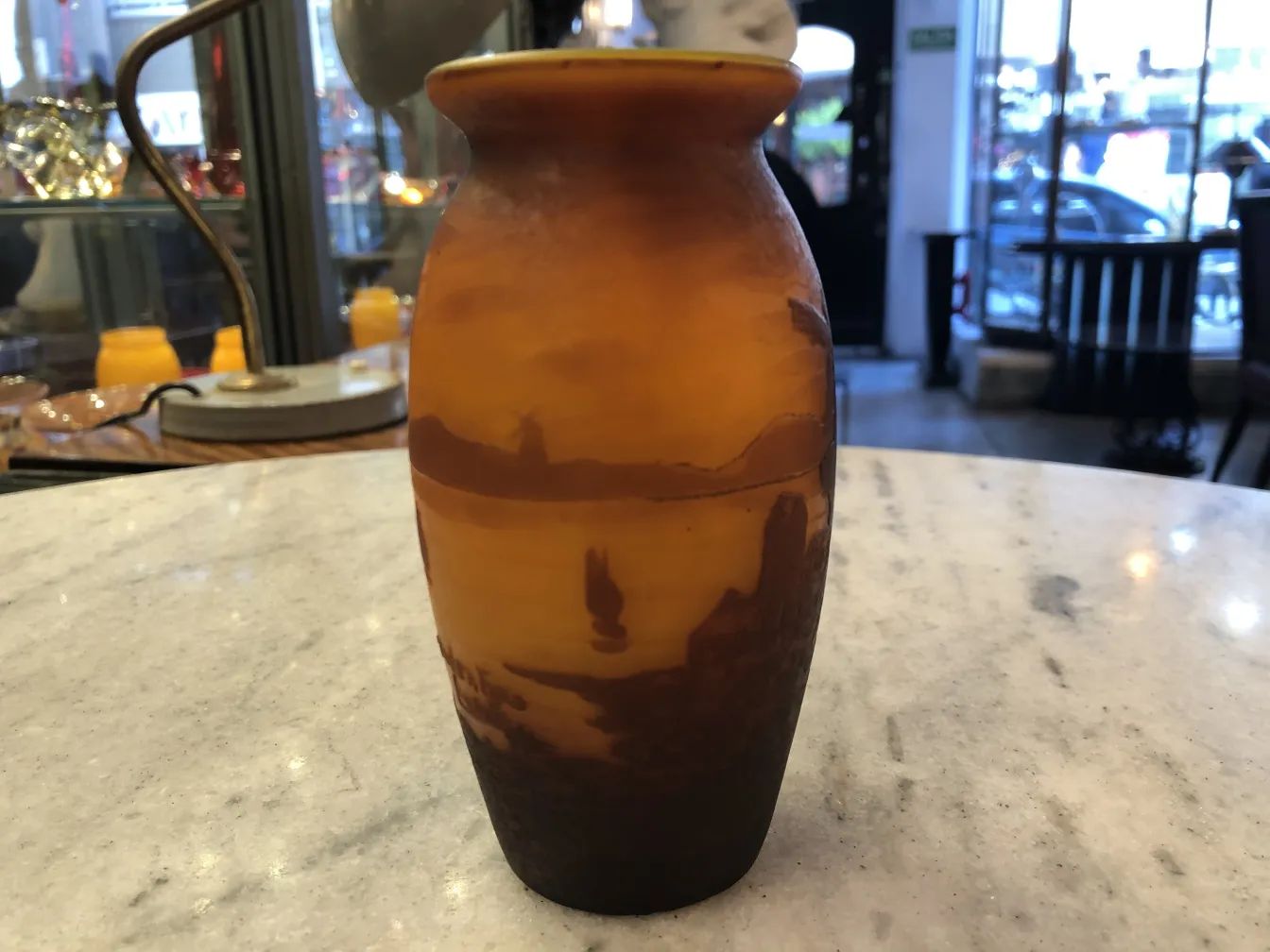 古董签名玻璃穆勒-弗雷斯，带有温暖的风景