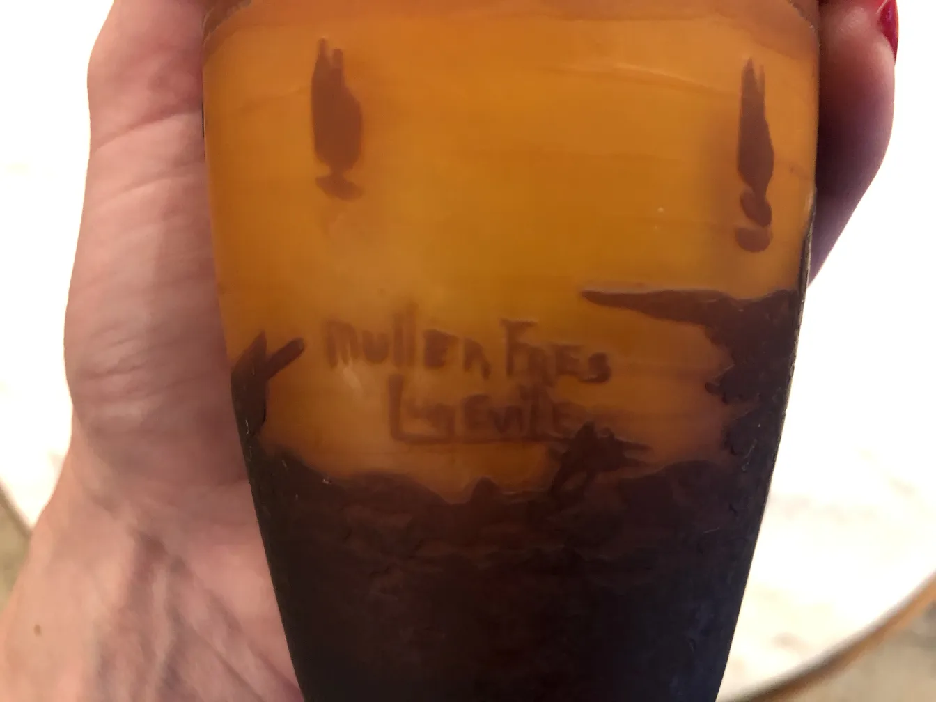 具有装饰图案的古董签名玻璃muller fres