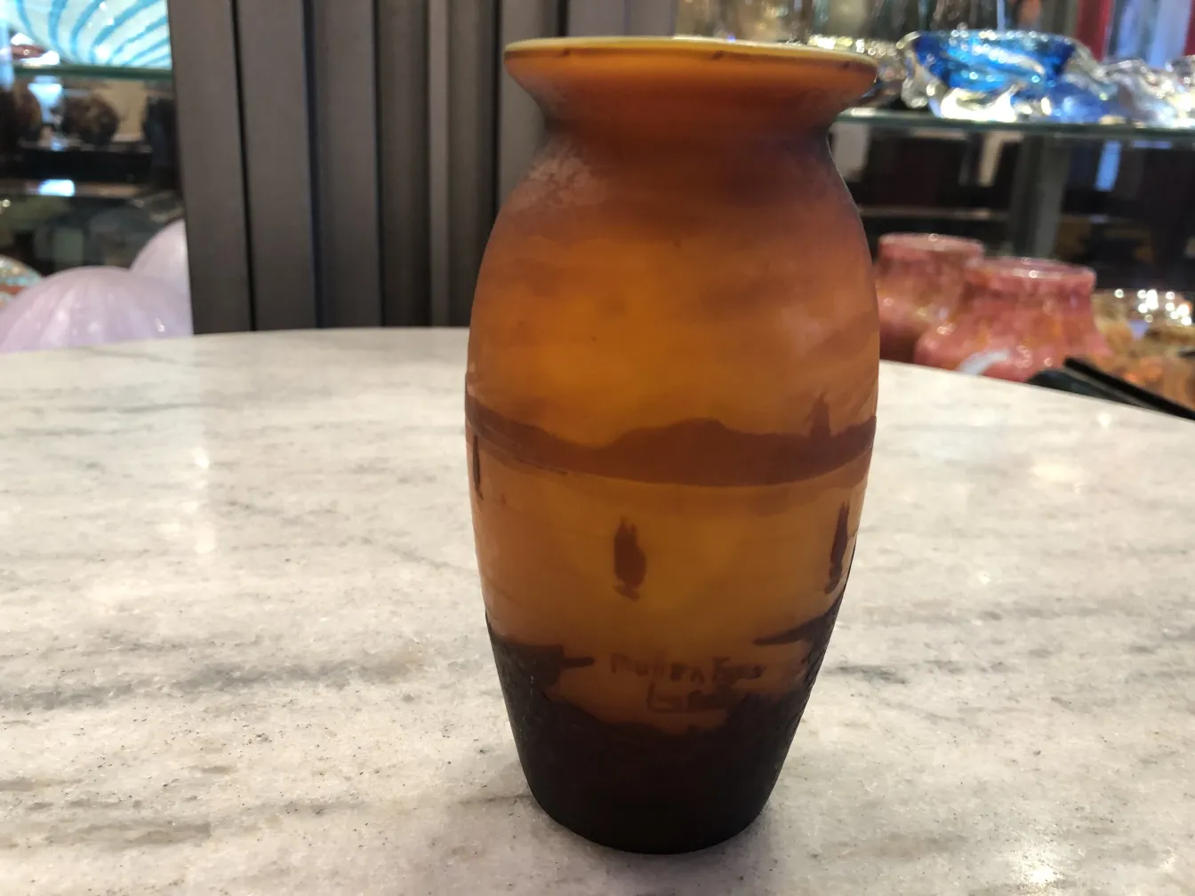 Antikes Glas mit Unterschrift von Muller Fres und einzigartigem Design