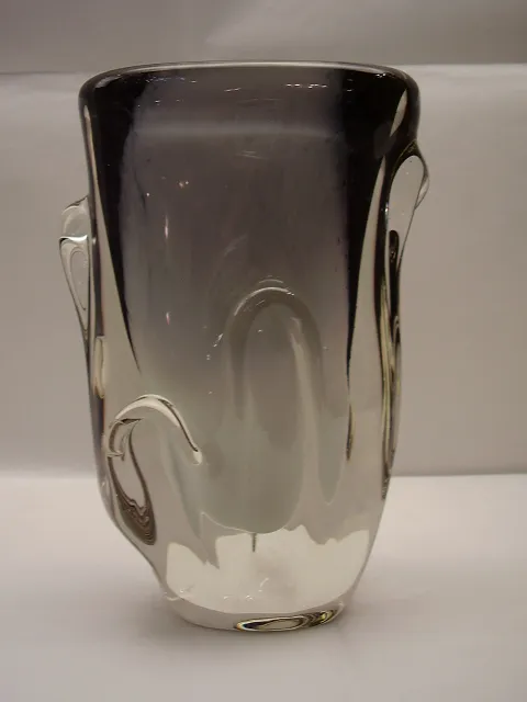 Elegant Murano vase with clear detailing.