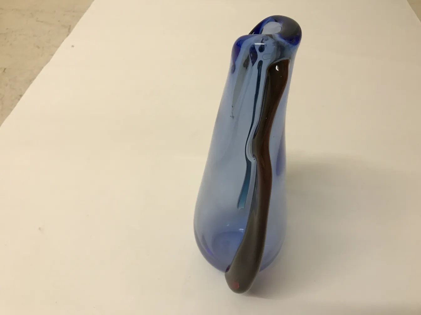 古董穆拉诺花瓶，优雅的形状和蓝色，装饰性