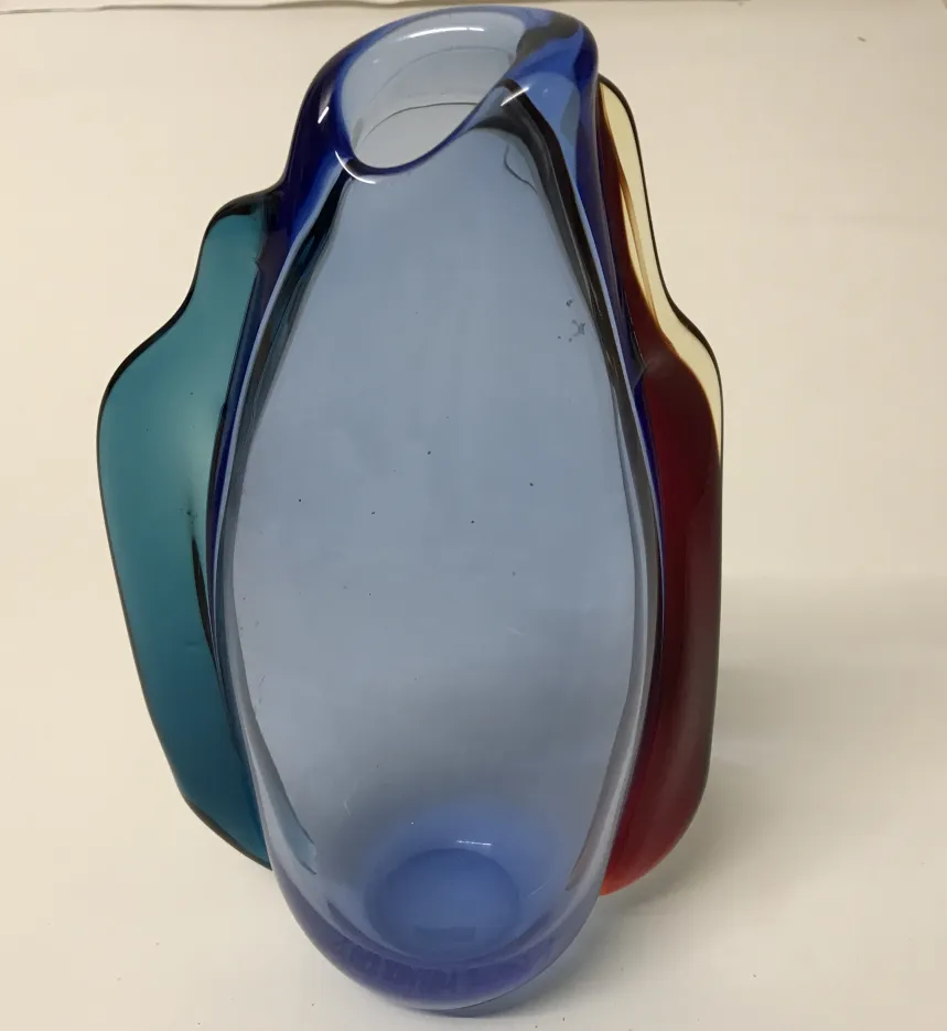 vase di murano antico in blu, verde e rosso, forma elegante