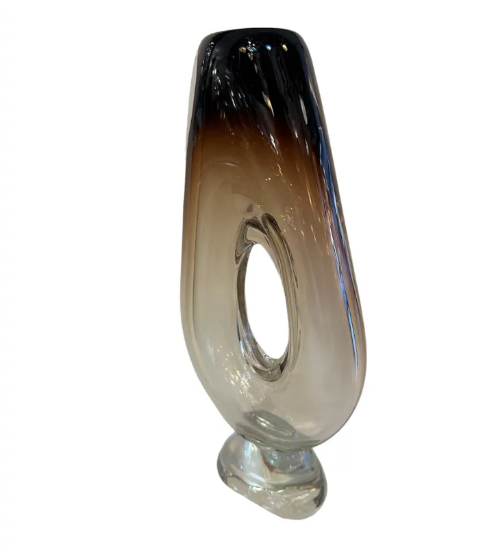 Murano-Glas mit elegantem Design und dunklen Tönen, dekorativer Rahmen