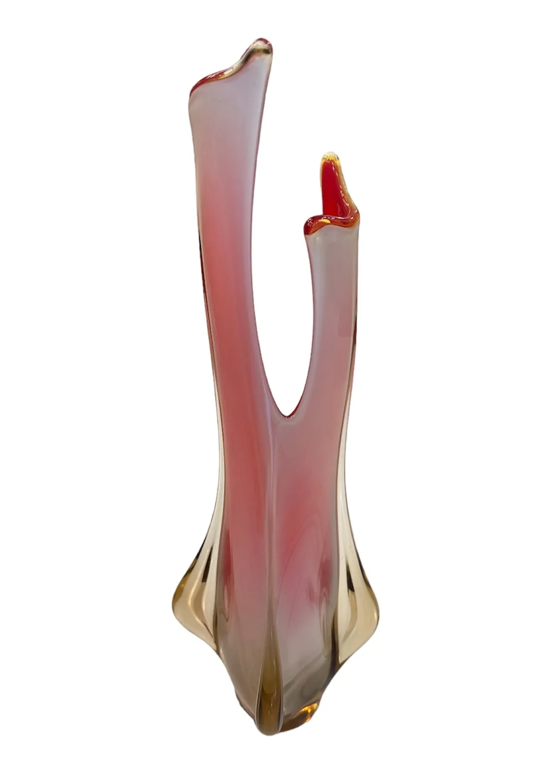 vase Murano ancien avec design élégant et formes ondulées, couleur rose clair