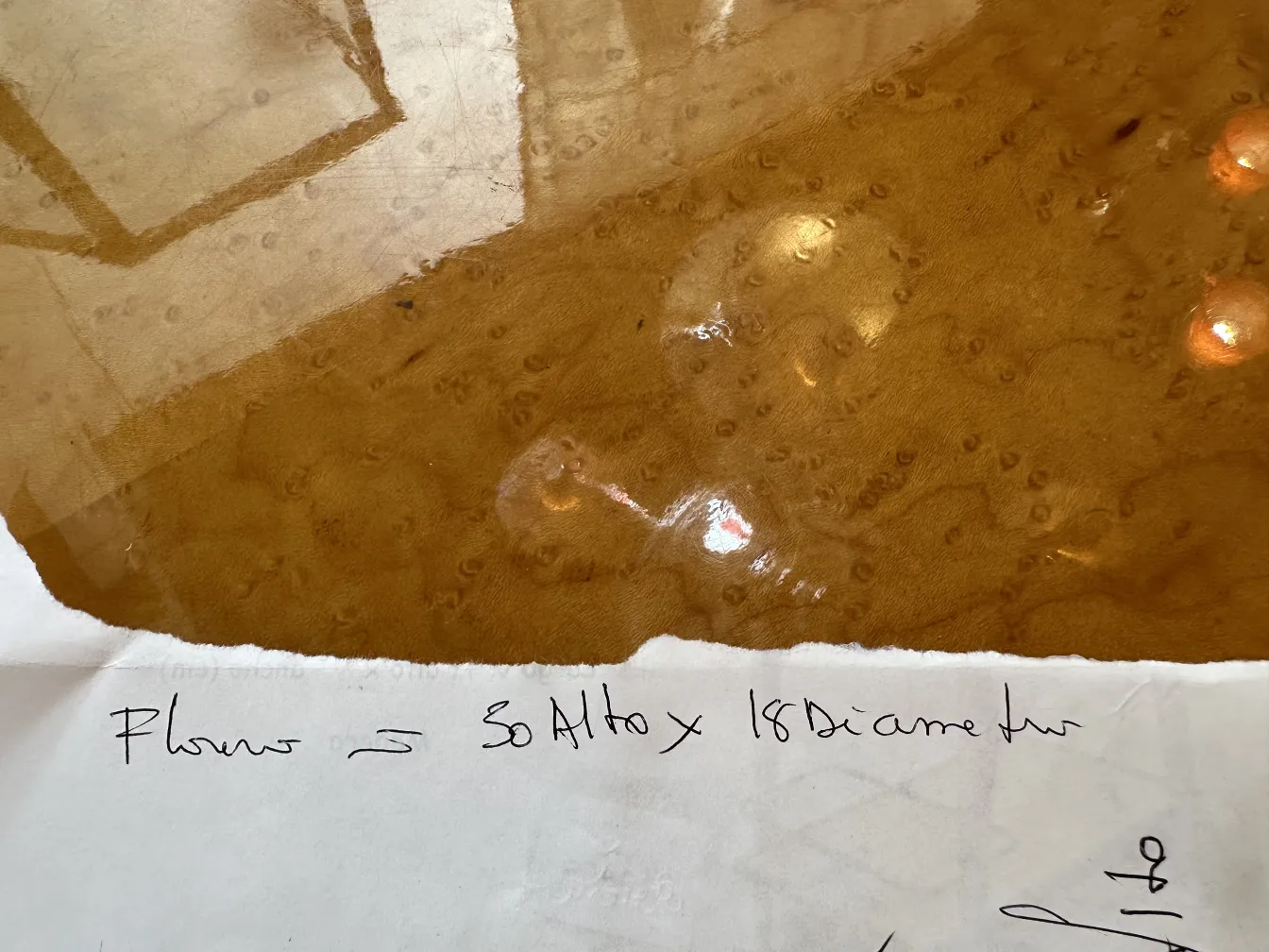 古董穆拉诺花瓶，具有迷人的装饰设计