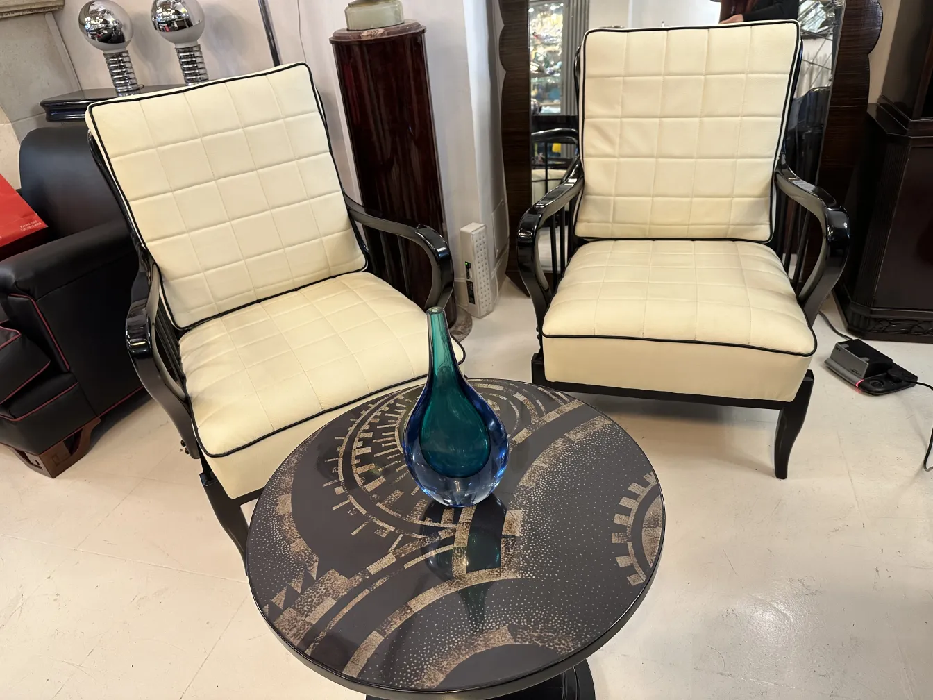 vase di murano, decorazione antica, atmosfera elegante