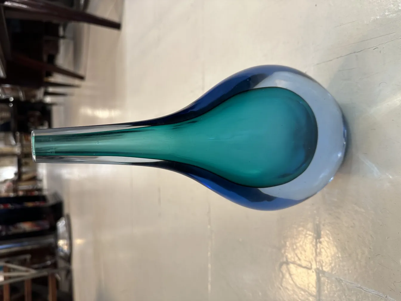 vase murano ancien avec des couleurs élégantes bleu et vert