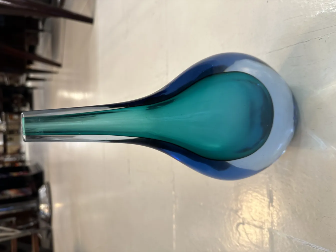 florero de murano antiguo en forma elegante azul y verde