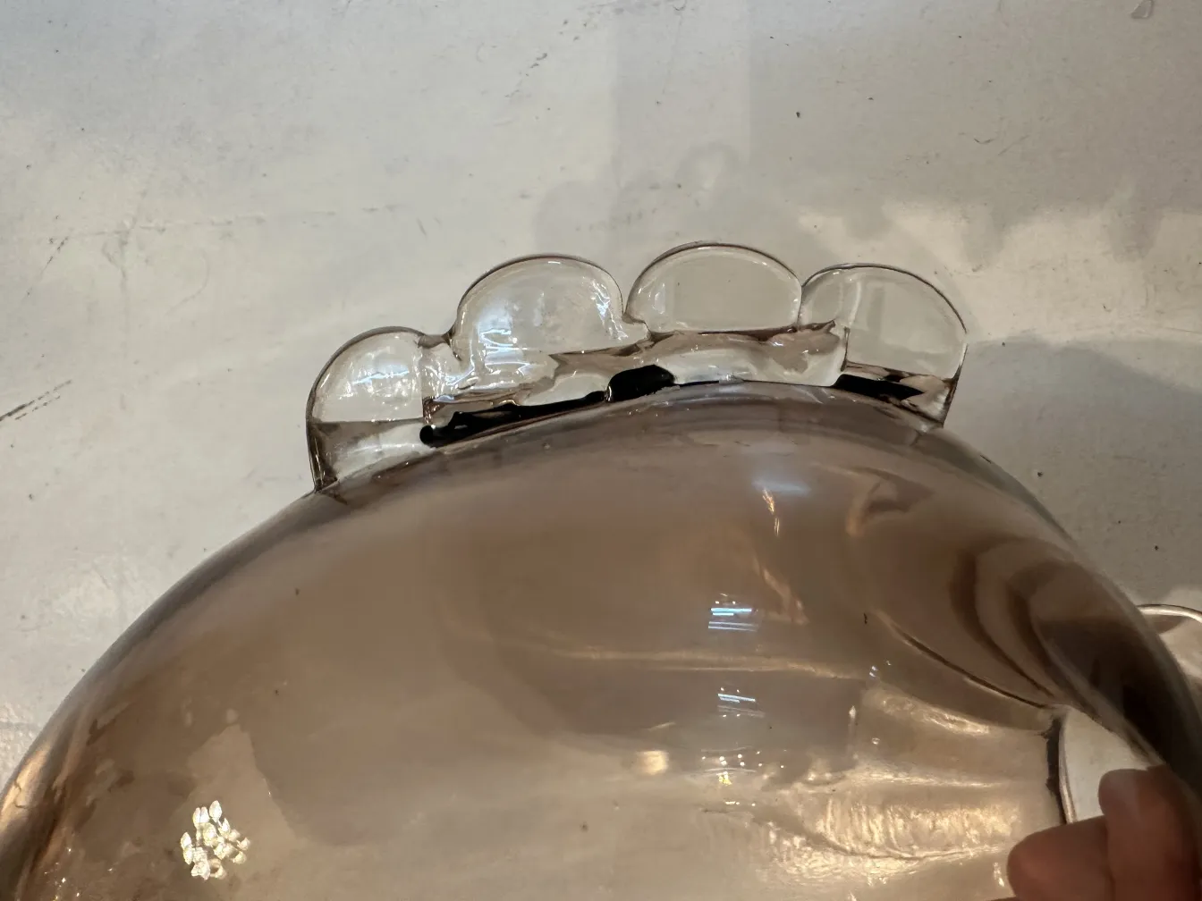 altes Murano-Glas mit gewelltem Rand