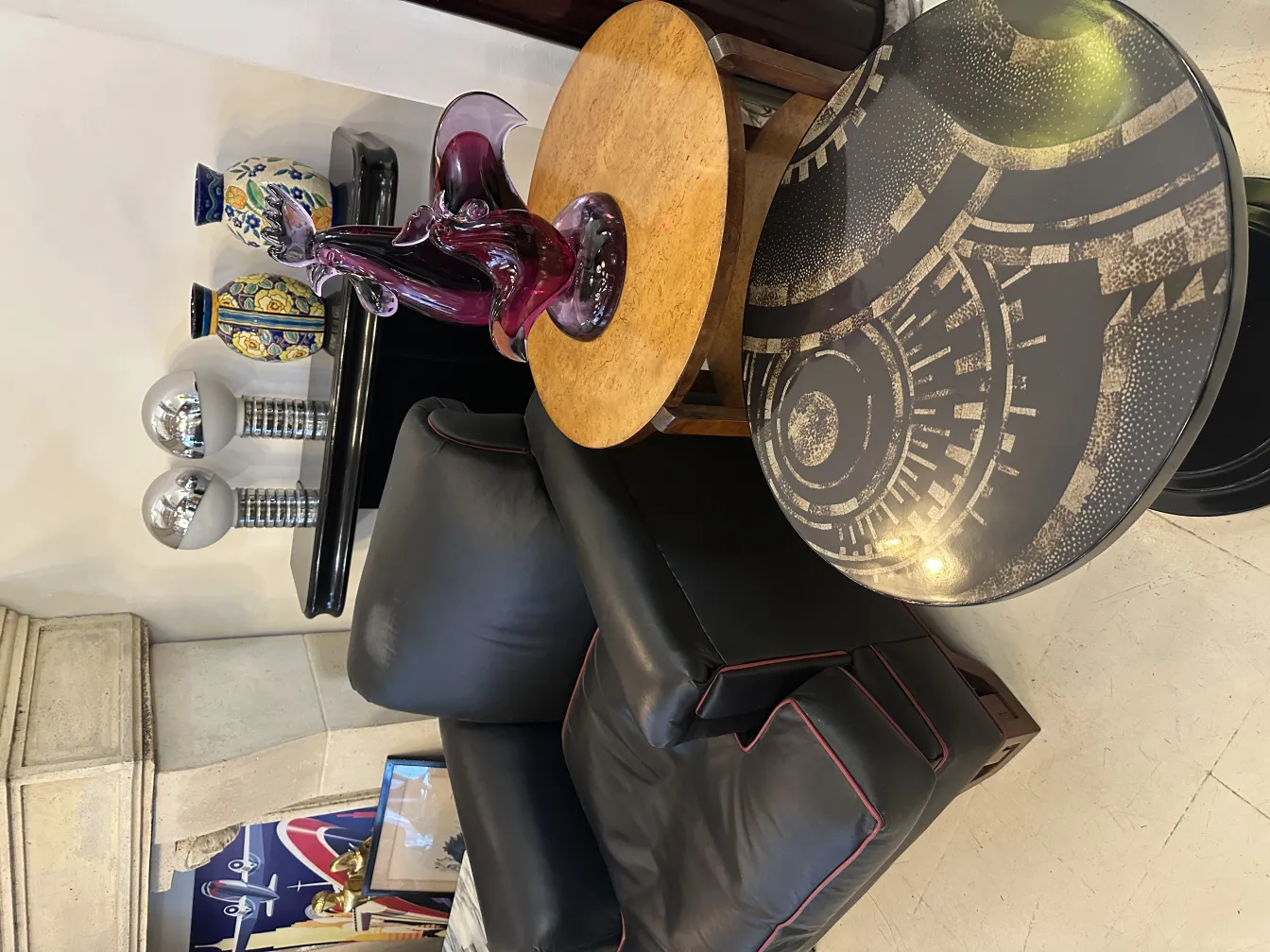 decorative murano-skulptur in einem eleganten ambiente