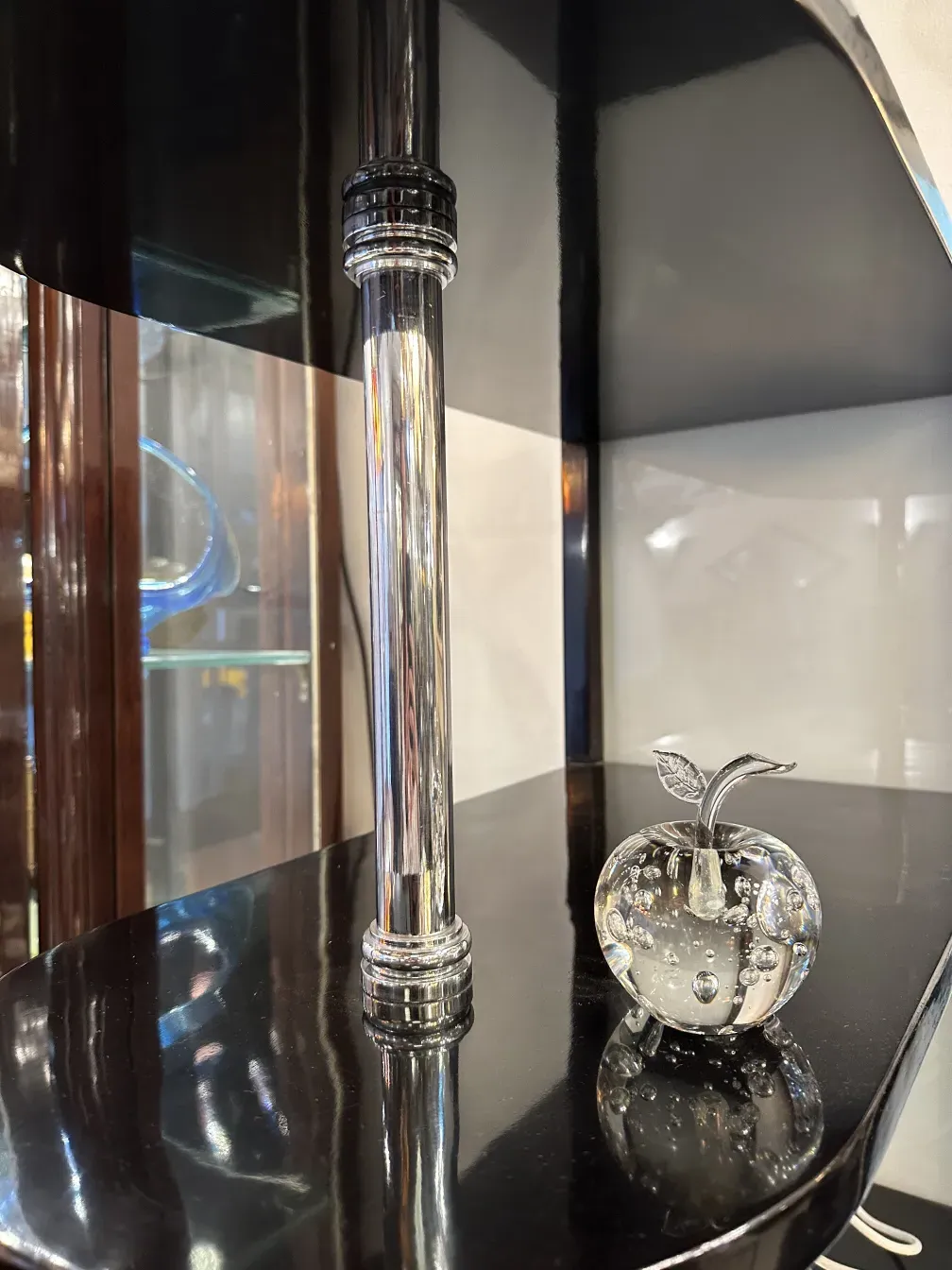 优雅设计的古董穆拉诺雕塑