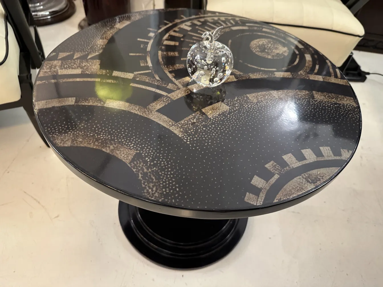 Antique sculpture de Murano sur une table décorative