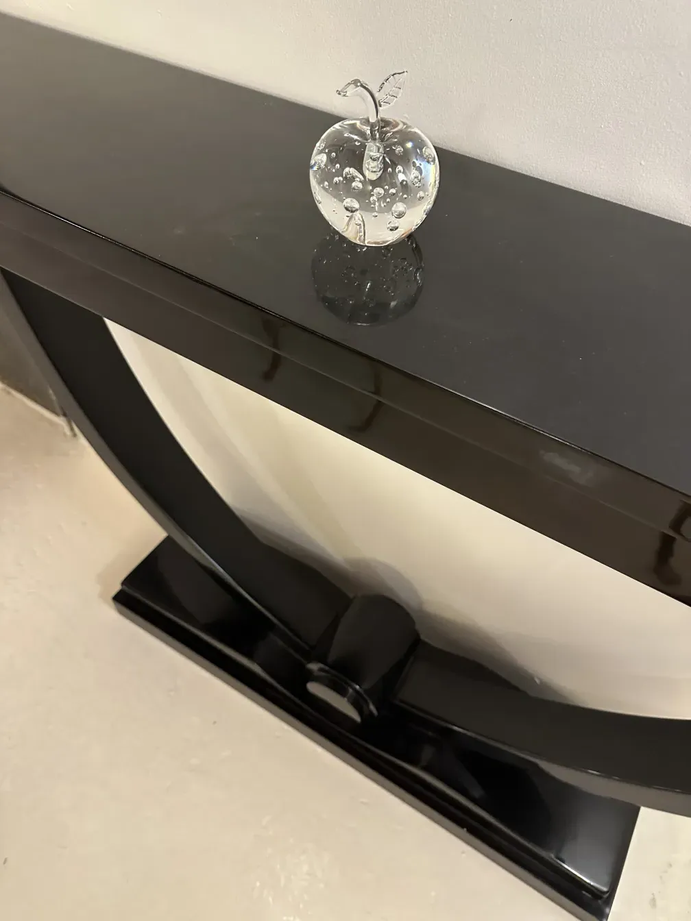 Murano-Skulptur mit einem klaren Glasapfel