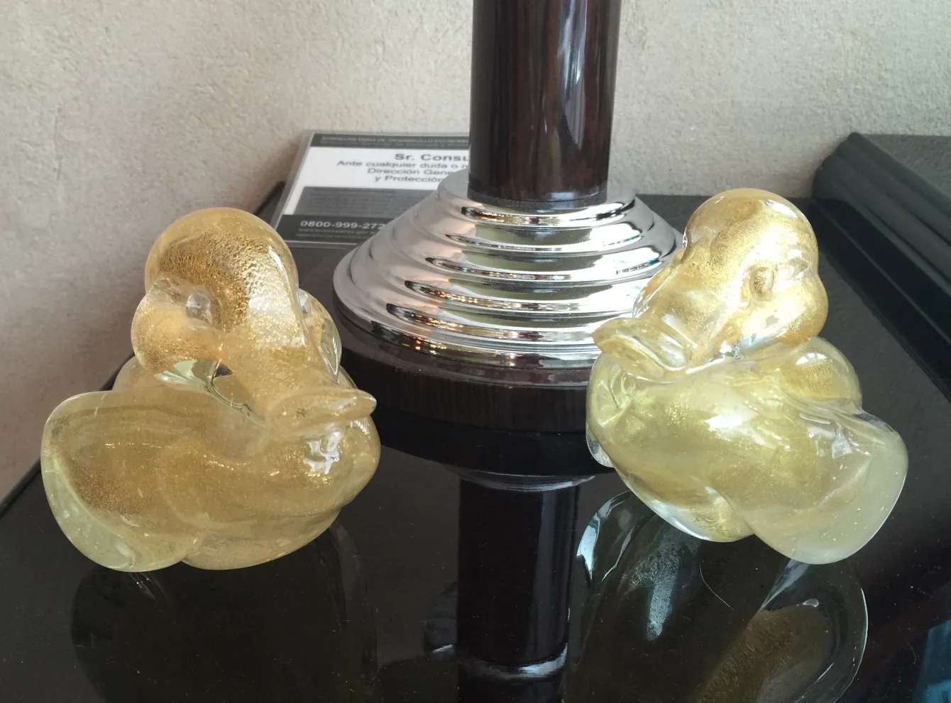 deux sculptures de murano jaunes, décoration ancienne