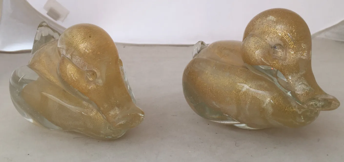 Scultura murano a forma di anatra con finitura dorata