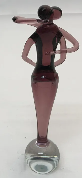 古代で美しいムラーノ島の彫刻のエレガントな形