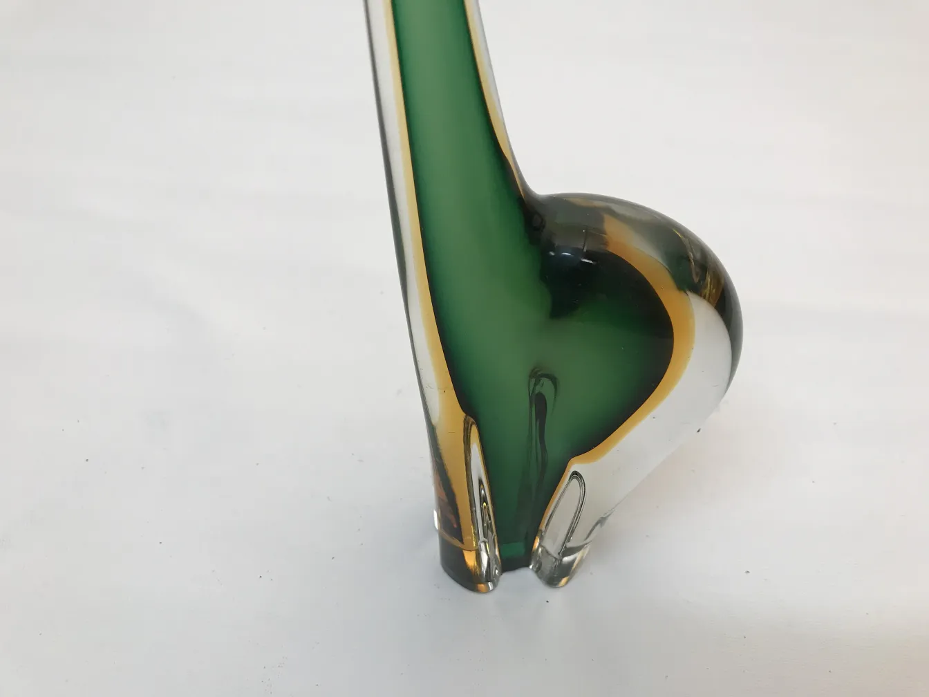 sculpture de murano avec design vert et jaune, antiquité