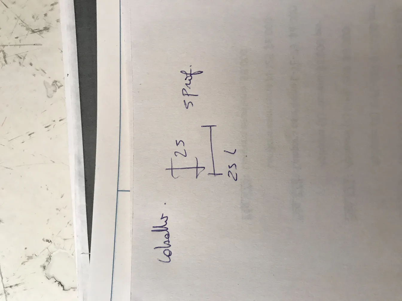 Scultura murano antiquariato con dettagli elaborati.