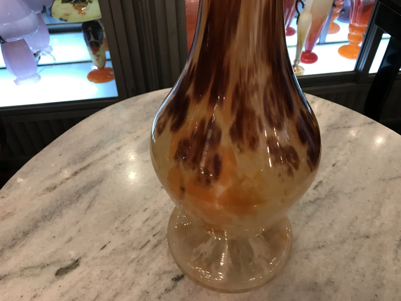 老式签名的玻璃，施耐德公司，法式设计，温暖色调