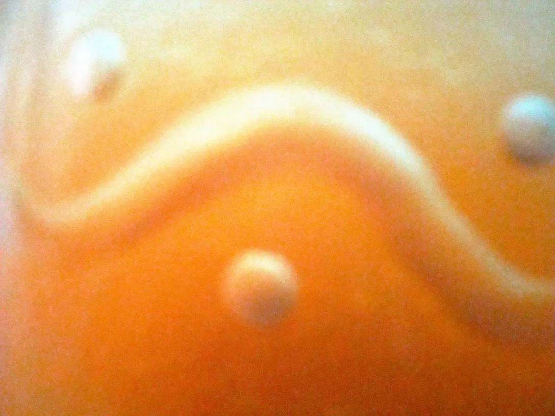 シュナイダーによる署名入りガラス、微細なアンティークの詳細。