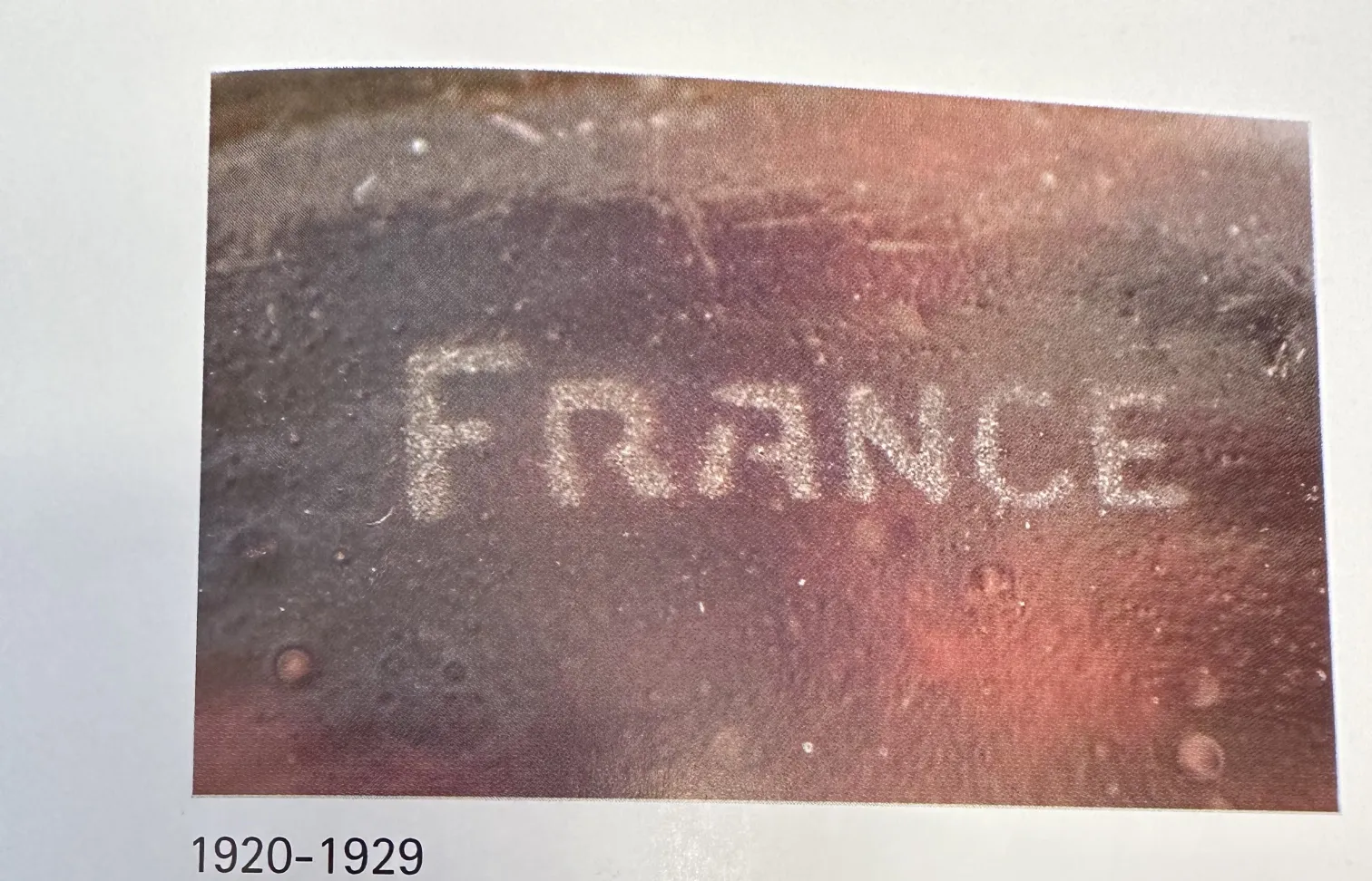 verre signé par schneider dans un cadre ancien