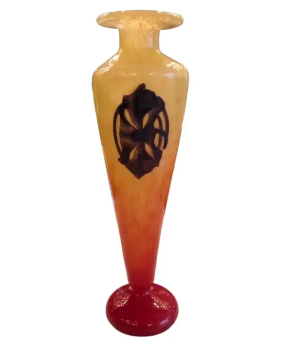 vase antico in vetro firmato con decorazione floreale