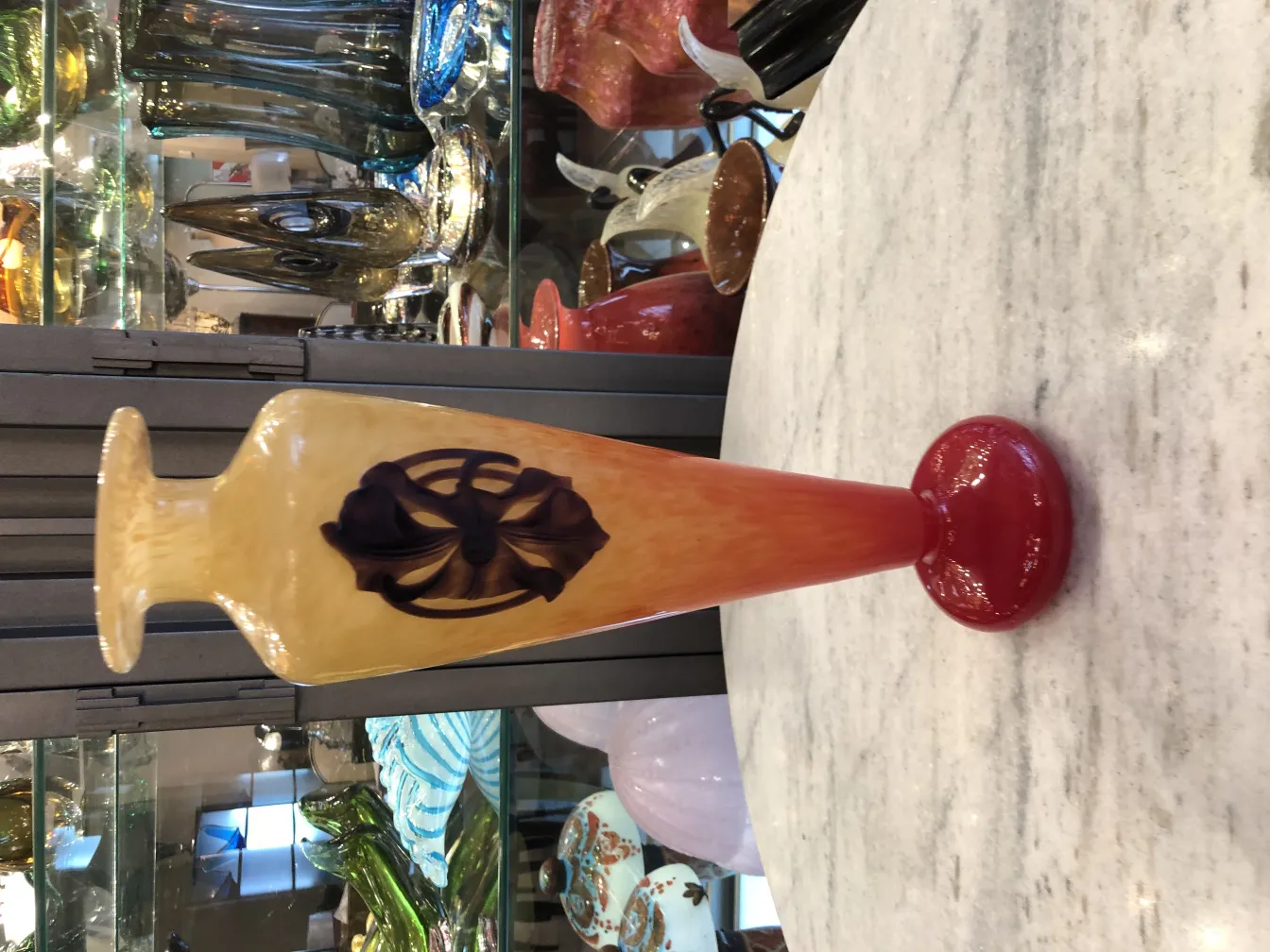 verre signé schneider avec dégradés de couleurs chaudes