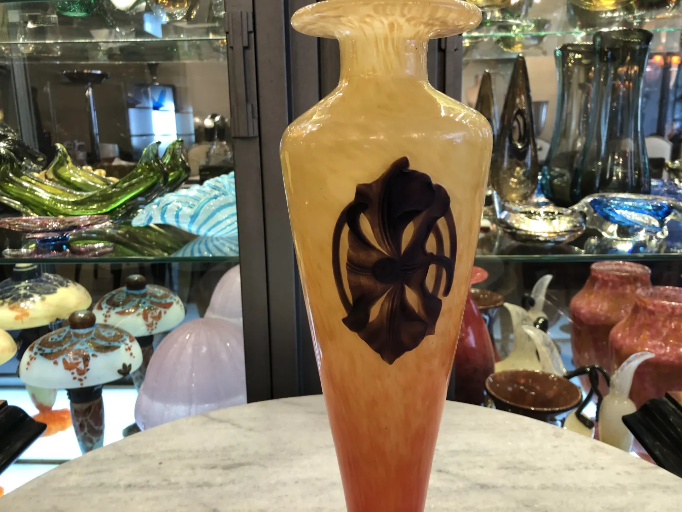 elegante Vintage Vase mit warmem Design