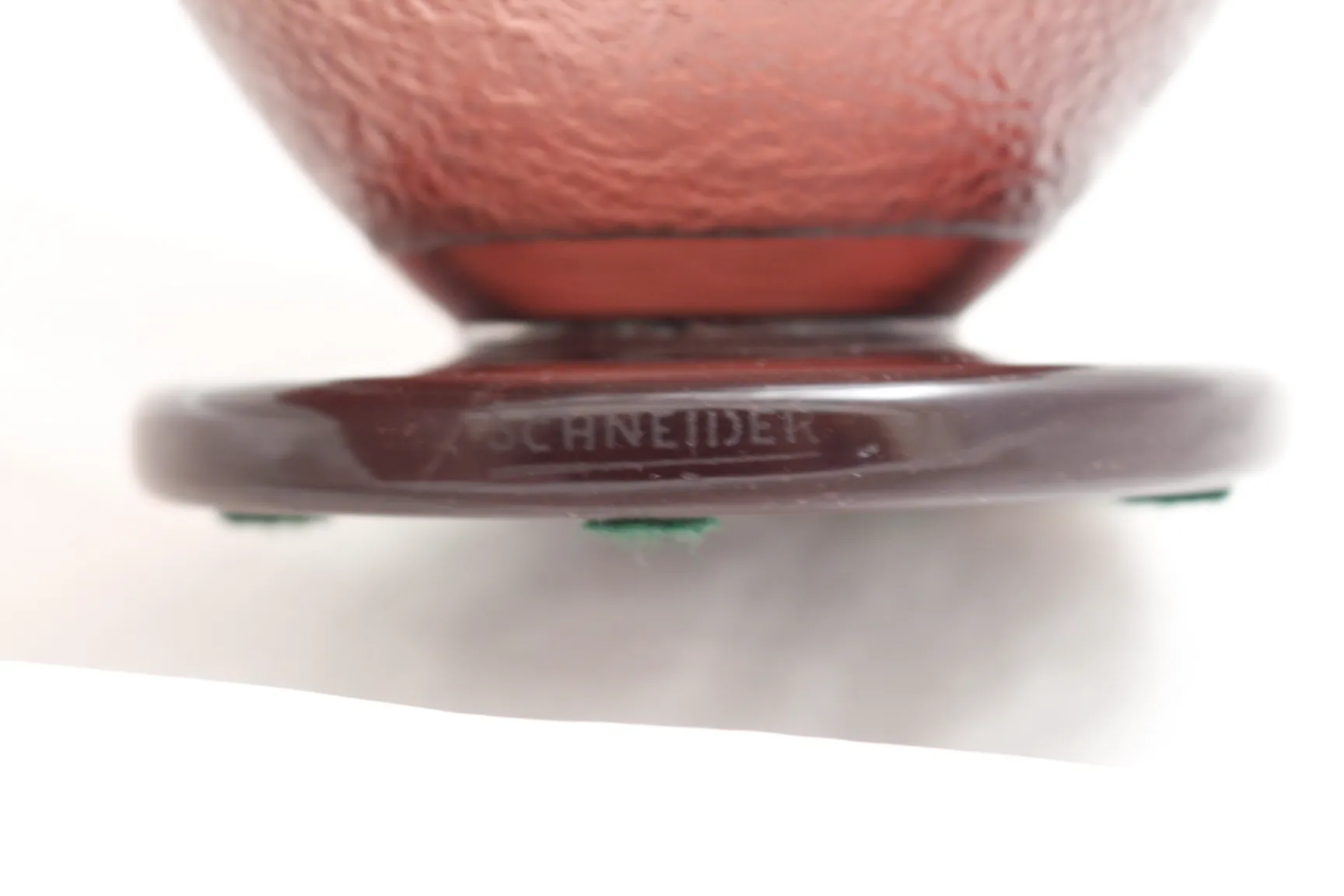 vidro assinado antigo de schneider na cor vermelha