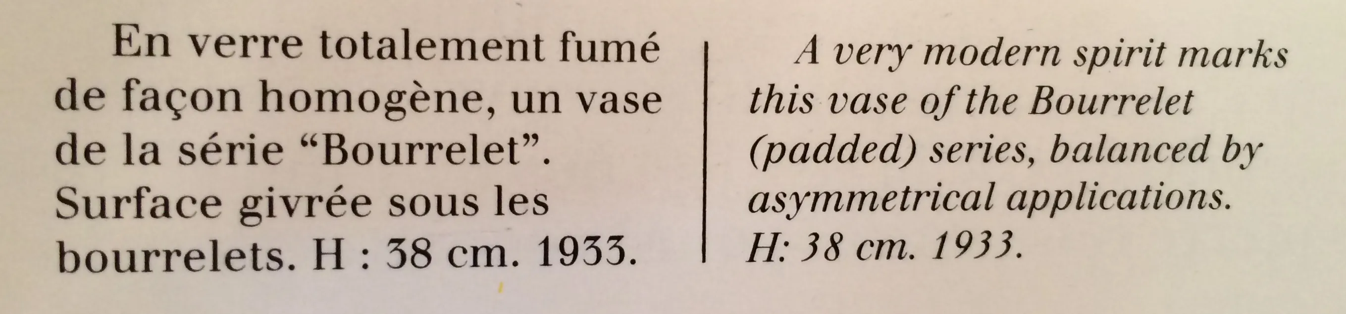Vaso antigo em vidro assinado por Schneider com design francês