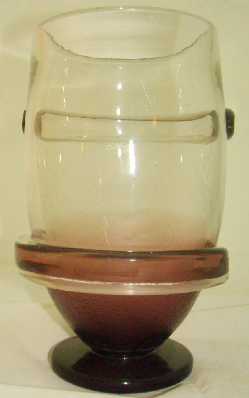 signed glass by Schneider, dark base, curved shape, French antique