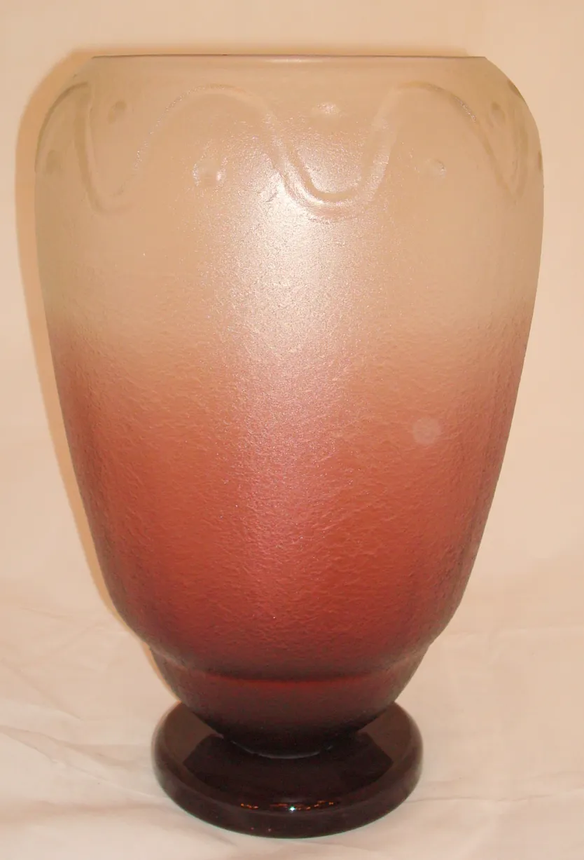 vase of glass with faded finish in red and amber tones, antique schneider